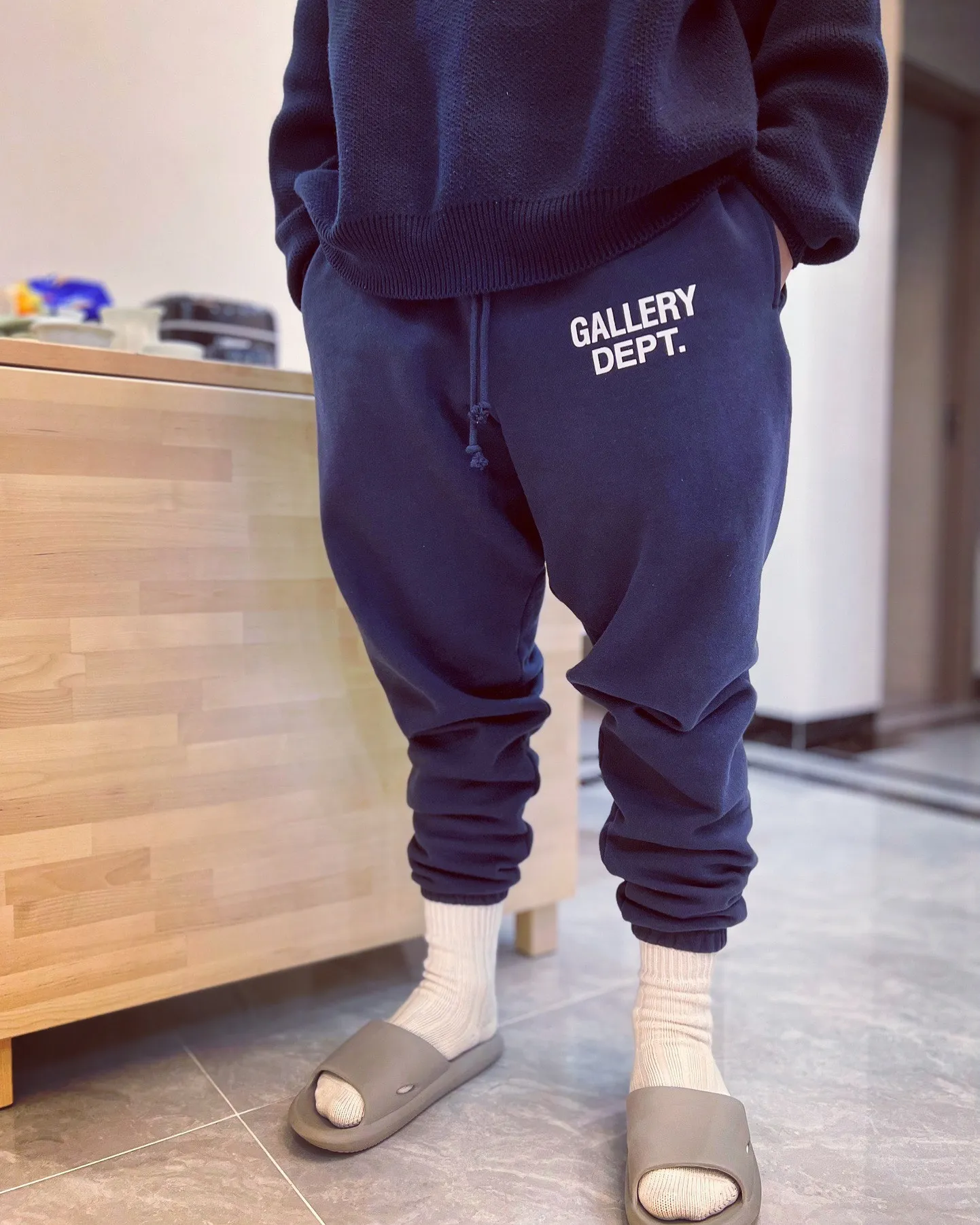 Gallery Dept. English Logo Sweat Pant English Basic Logo Sweat Pant Vintage Washed Trousers Washed Black S-XL ⚠️Note: The genuine product is not black and the color is navy blue. Don’t buy the wrong one!